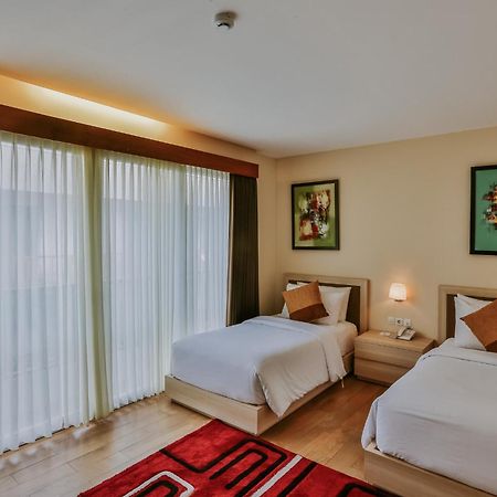 D'Nusa Beach Club And Resort Lembongan Exterior photo