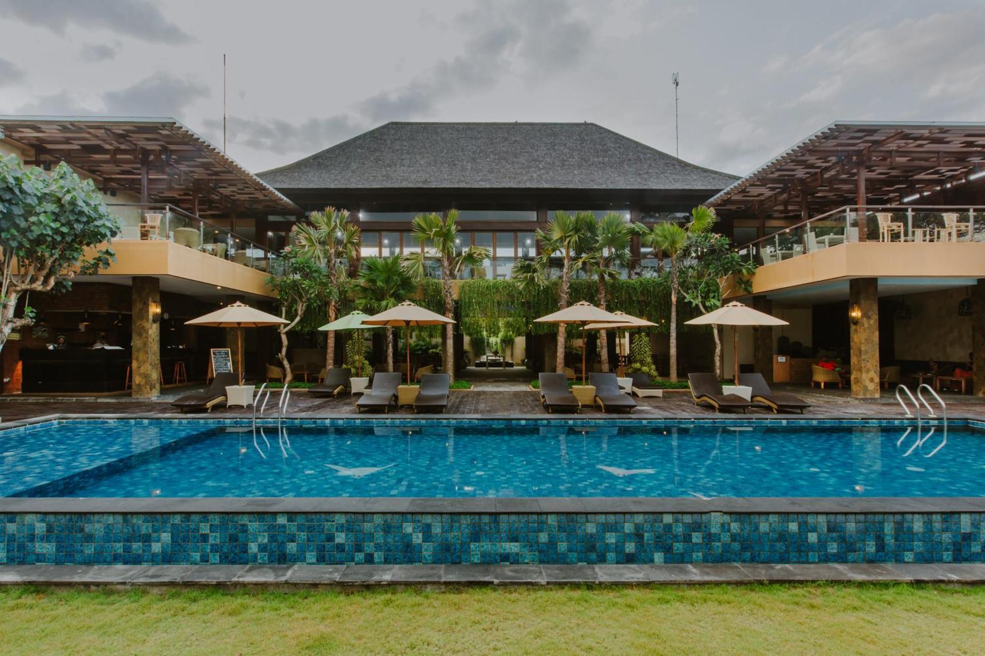D'Nusa Beach Club And Resort Lembongan Exterior photo