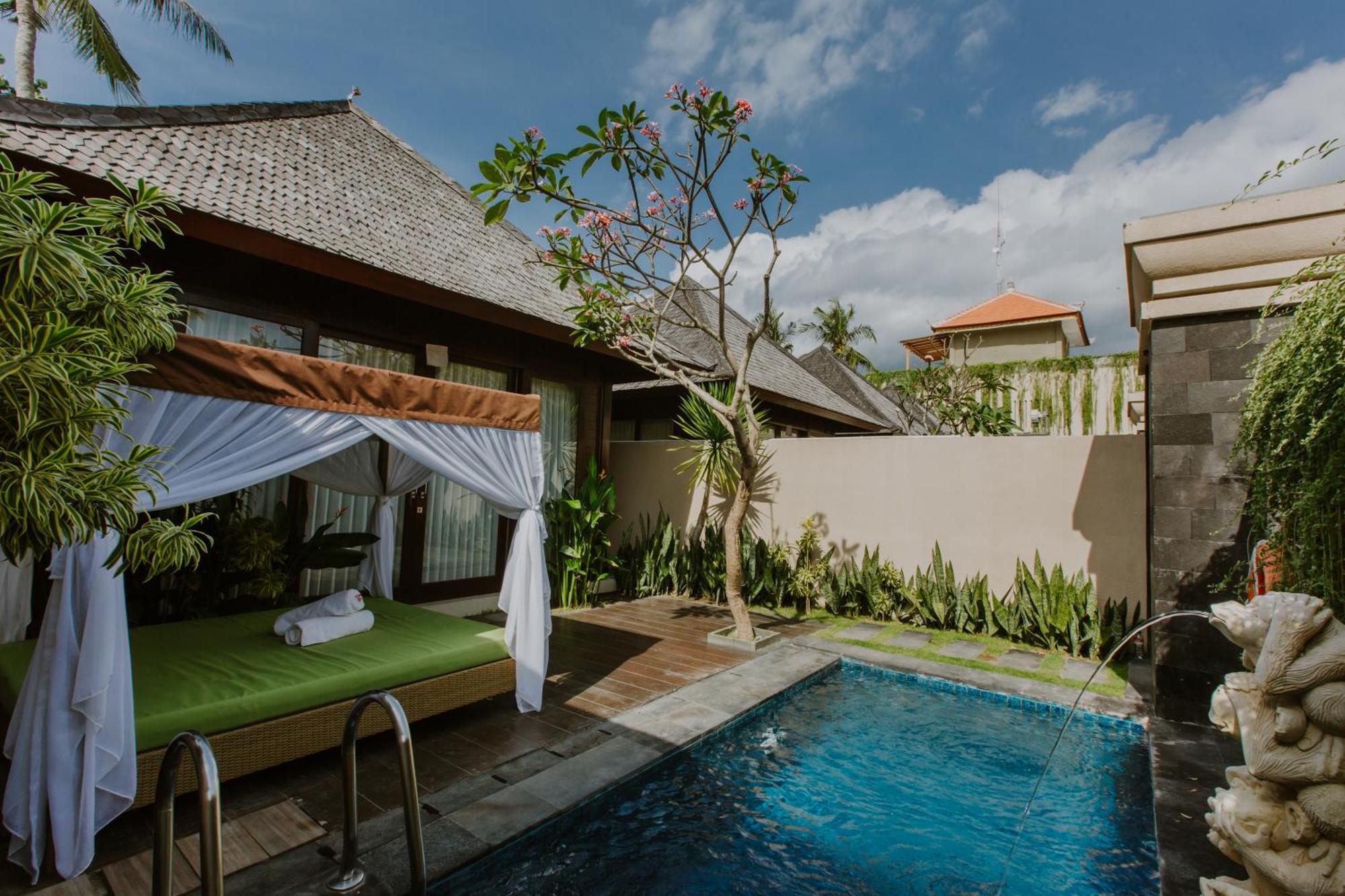 D'Nusa Beach Club And Resort Lembongan Exterior photo