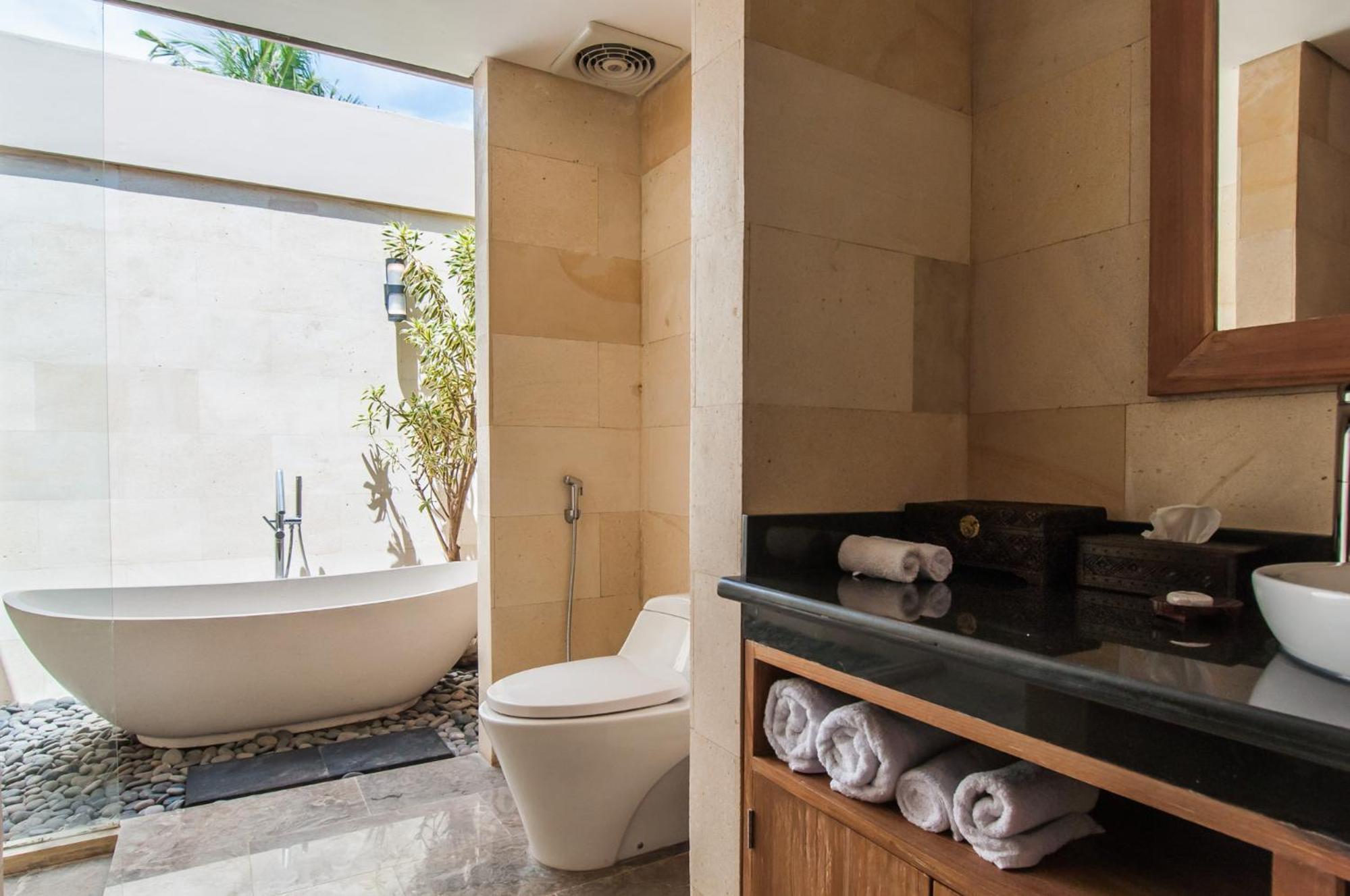 D'Nusa Beach Club And Resort Lembongan Exterior photo