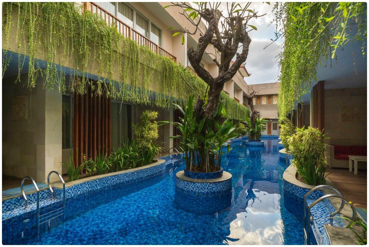 D'Nusa Beach Club And Resort Lembongan Exterior photo