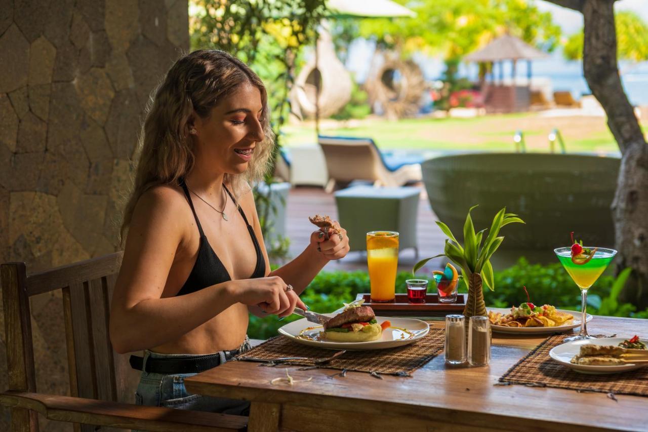 D'Nusa Beach Club And Resort Lembongan Exterior photo